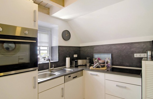 Ostermarsch House | Holiday Home "Huus ant Diek" with Private Terrace & Wi-Fi