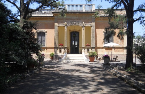 Galatone House | Holiday Home 'Il Giardino - Near Gallipoli' with Private Terrace, Wi-Fi and Air Conditioning