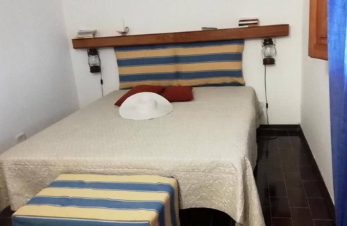 Aradeo House | Holiday Home "Il Noce" with Private Terraces, Wi-Fi & Air Conditioning