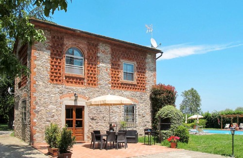 Cascine-La Croce House | Holiday Home Il Rustico by Interhome