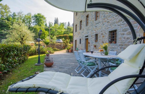Pontito House | Holiday Home Il Vecchio Ospitale by Interhome