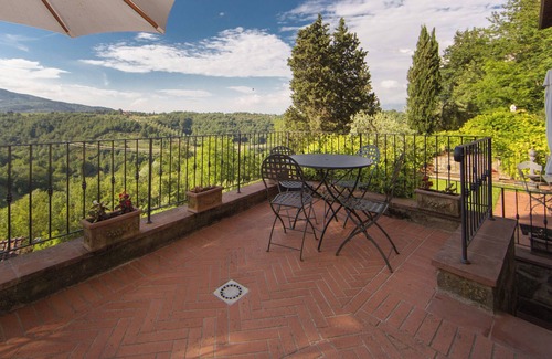Gaville Apartment | Holiday home in Antique Gaville South of Florence