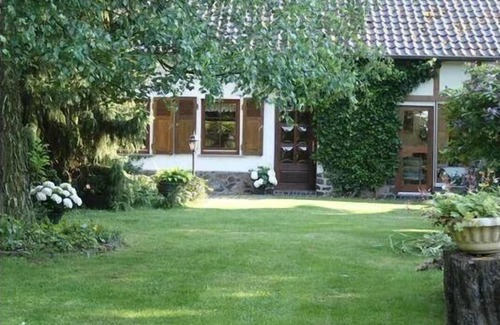 Bernsfeld House | Holiday home in Bernsfeld with large garden