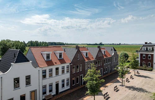 Colijnsplaat House | Holiday Home in Colijnsplaat by Oosterschelde
