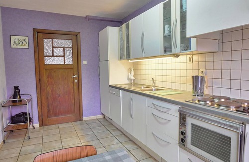 Neucy House | Holiday Home in Chevron with Garden Terrace