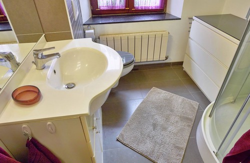 Neucy House | Holiday Home in Chevron with Garden Terrace