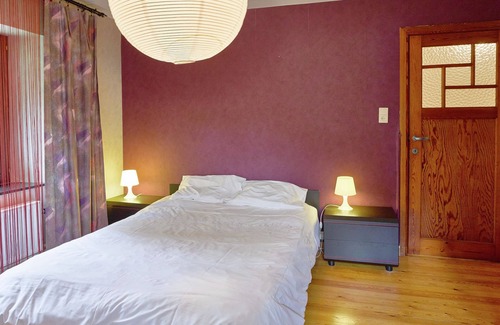 Neucy House | Holiday Home in Chevron with Garden Terrace