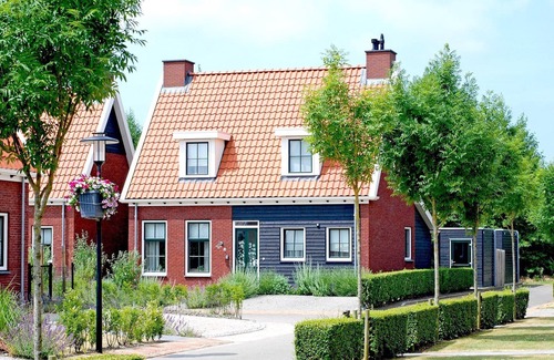 Colijnsplaat House | Holiday Home in Colijnsplaat by the Sea