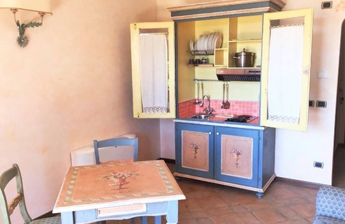 Canalicchio House | Holiday Home in Collazone with Pool & Sauna