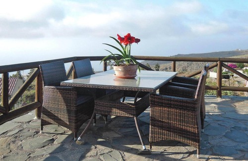 Guia de Isora House | Holiday Home in Vera de Erques