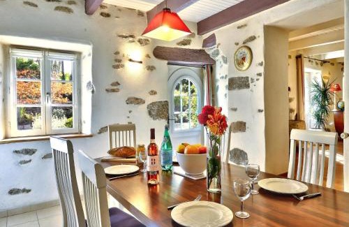 Huelgoat House | Holiday Home in Huelgoat near Monts d'Arrée