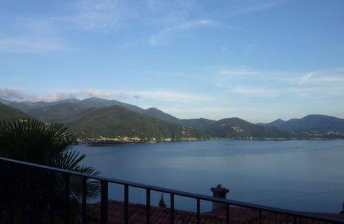 Cannobio House | Holiday home in southern gardens with breathtaking panoramic views