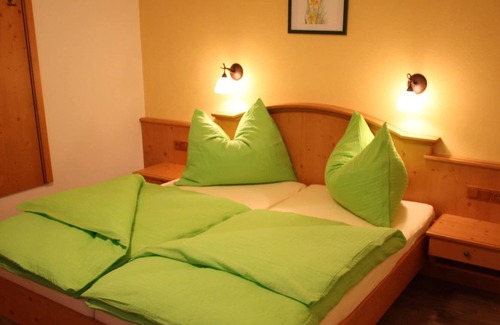 Griessen House | Holiday home in Leogang with sauna in ski area