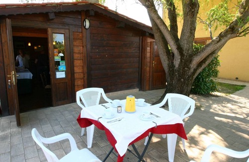 Collesanto Cottage | Holiday Home in Magione near Lake Trasimeno