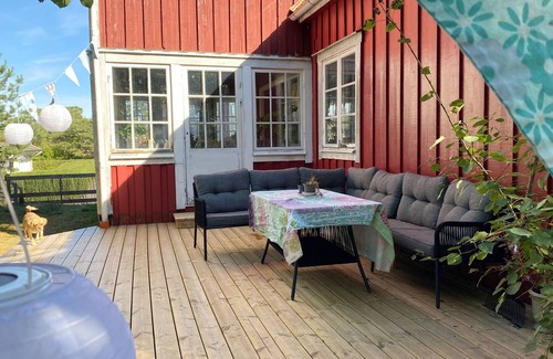 Mellbystrand House | Holiday home in northern Mellbystrand with a view of Laholmsbukten SE02039