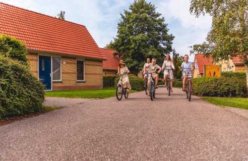 Andijk Villa | Holiday Home in Netherlands near Scenic Parks