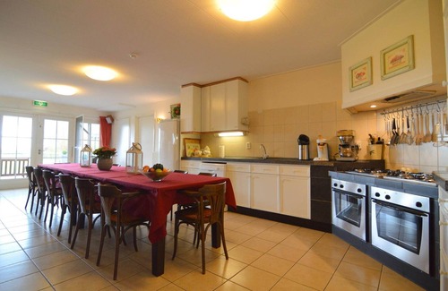 Noordbeemster House | Holiday Home in Noordbeemster with Bubble Bath