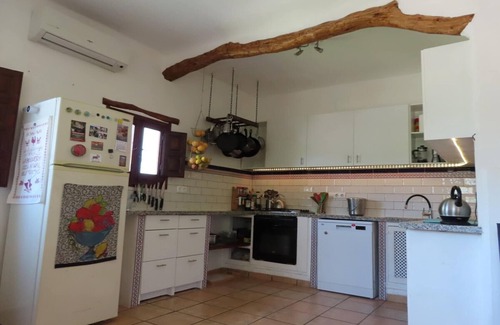 Orgiva House | Holiday Home in Orgiva with Mountain Views