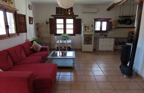 Orgiva House | Holiday Home in Orgiva with Mountain Views