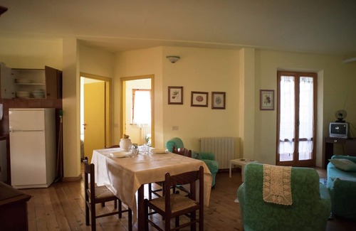 Paciano House | Holiday Home in Paciano near Lake Trasimeno