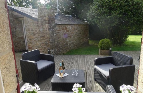 Plogonnec House | Holiday Home in Plogonnec near Sandy Beaches