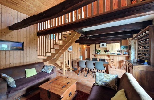 Plogonnec House | Holiday Home in Plogonnec near Sandy Beaches