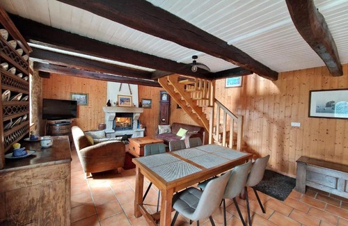 Plogonnec House | Holiday Home in Plogonnec near Sandy Beaches