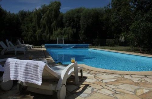 Quend House | Holiday Home in Quend-Plage near Lake