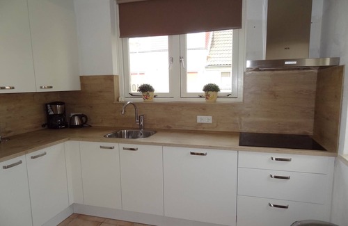 Wemeldinge House | Holiday Home in Quiet Park for Families