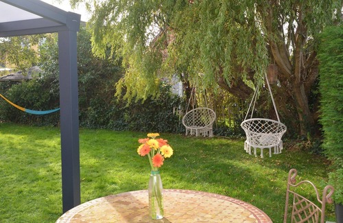 Wemeldinge House | Holiday Home in Quiet Park for Families