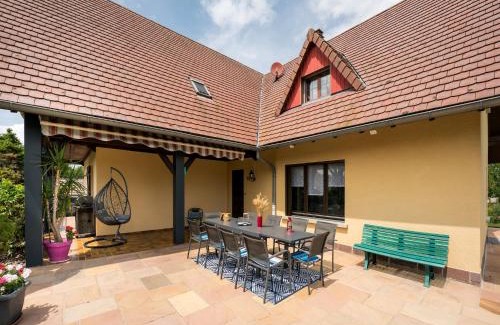 Ruederbach House | Holiday Home in Ruederbach near Lake