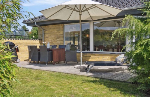 Faaborg Villa | Holiday home in South Funen near beach.