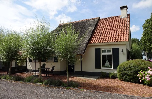 Steendam House | Holiday Home in Steendam by Schild Lake