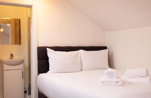 St. Thomas House | Holiday Home In Swansea City Center