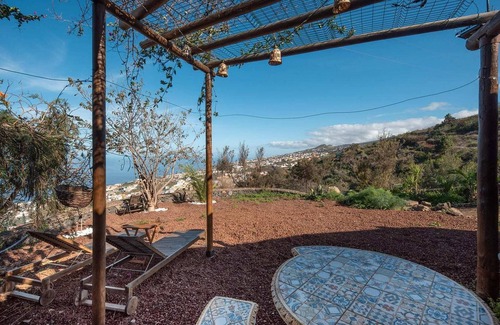 Santa Ursula Villa | Holiday Home in Tenerife with Private Garden