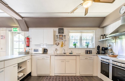 Giethoorn Other | Holiday home in the heart of Giethoorn