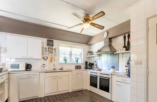 Giethoorn Other | Holiday home in the heart of Giethoorn