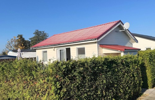 Onderdijk House | Holiday home in Wervershoof with sunny terrace