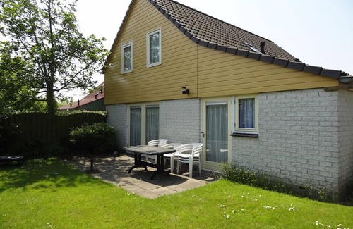 Wemeldinge House | Holiday Home in Zeeland near the Sea