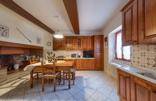 Borgo San Lorenzo House | Holiday Home 'L'aia Dì Trippa All'Aria Mugello' with Private Garden and Wi-Fi