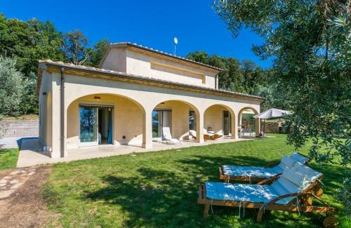 Castagneto Carducci House | Holiday Home Podere il Pezzo by Interhome