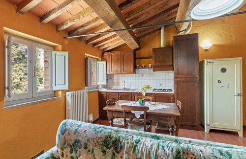 Santa Reparata Apartment | Holiday Home in Umbria near Renaissance Castle
