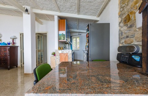 Marina di Caronia House | Holiday Home 'Casa Eolo' with Sea View, Wi-Fi and Air Conditioning