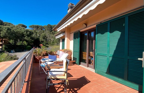 San Piero in Campo House | Holiday Home 'Bellavista' with Sea View, Private Terrace and Air Conditioning