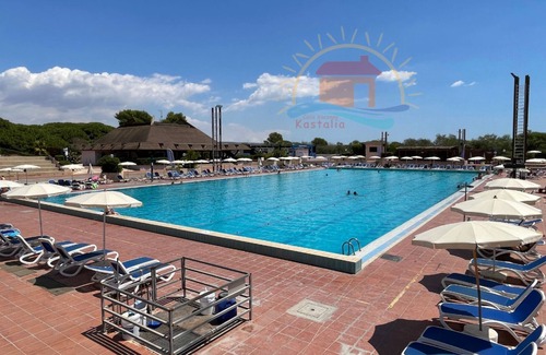 Ragusa House | Holiday Home "Kastalia - Rossa" with Sea View, Shared Pool & Wi-Fi