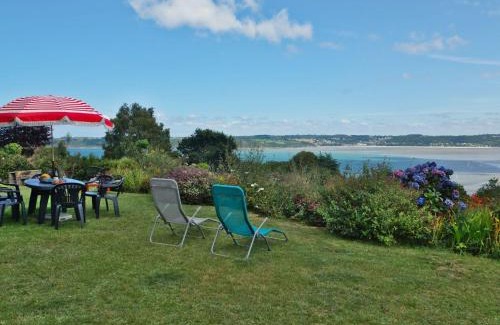 Plestin-les-Greves House | Holiday Home Ker Norge by Interhome