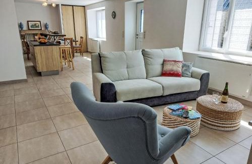 Plouegat-Moysan House | Holiday Home Kerdro by Interhome