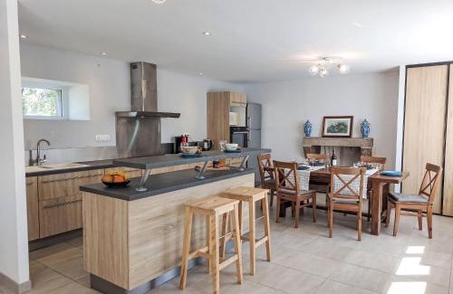 Plouegat-Moysan House | Holiday Home Kerdro by Interhome