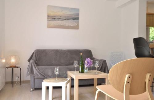 Plougrescant House | Holiday Home Kermorvan by Interhome