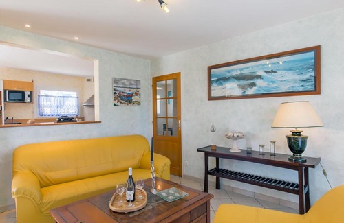 Plouescat House | Holiday Home L'Hermine by Interhome